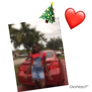 Meet your Posher, Christie 💝